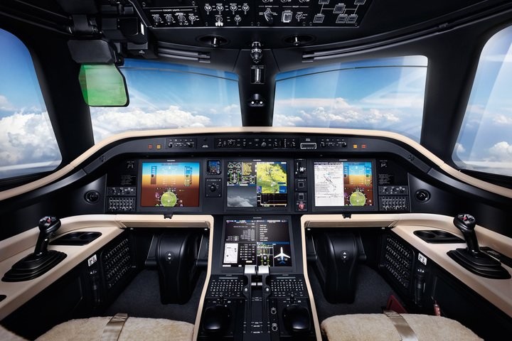 Cockpit do Embraer Praetor 600