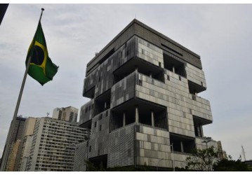 Agência de classificação de risco rebaixa nota da Petrobras
