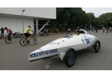 Holandês termina jornada de 8 mil km de barco-bicicleta em São Paulo
